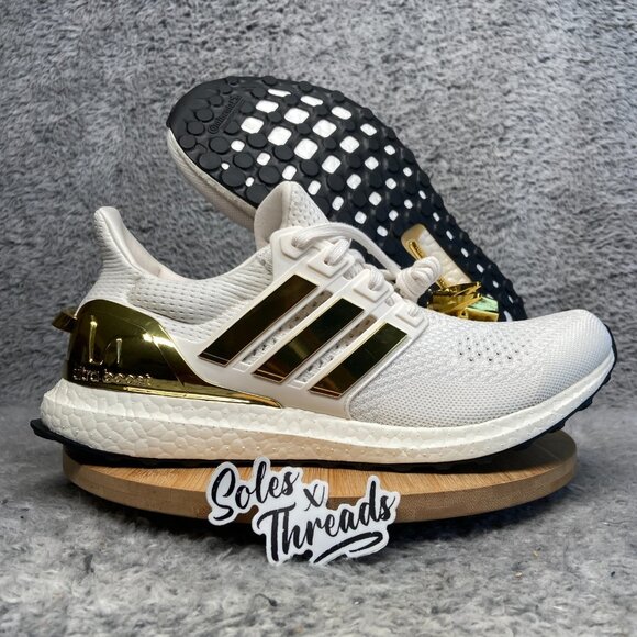 Adidas UltraBoost 1.0 Fortnite Victory Crown Sizes Men Metallic Gold JQ0717 - Picture 1 of 7